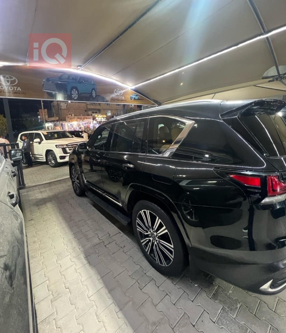 Lexus LX